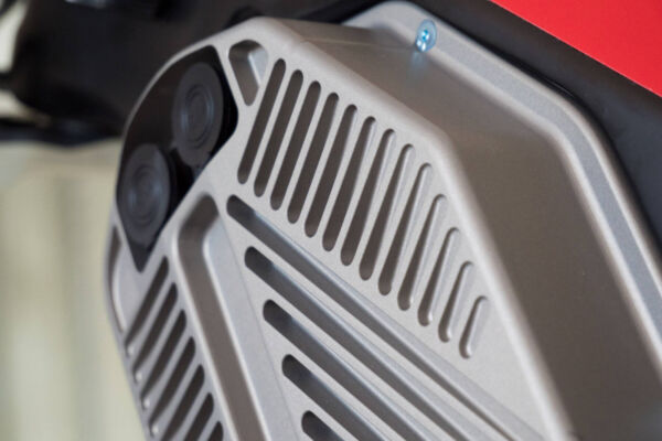 r22-everest-charge-ports r22-everest-charge-ports